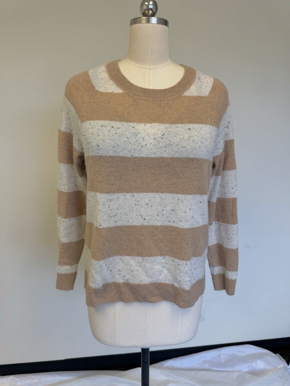 garnet hill 100% cashmere sweater beige white striped Sz S